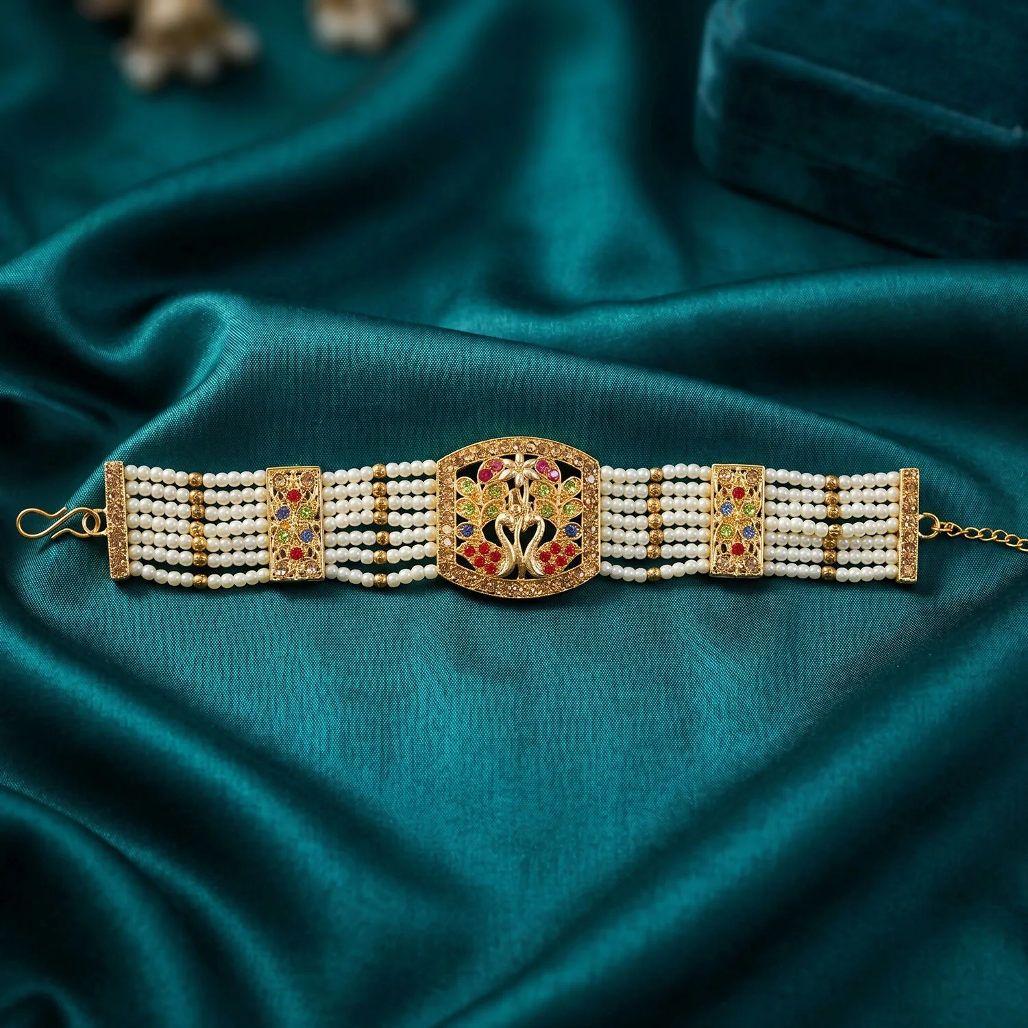 Elegant Pearl and Stone Encrusted Bridal Bracelet with Floral Design - Image 5