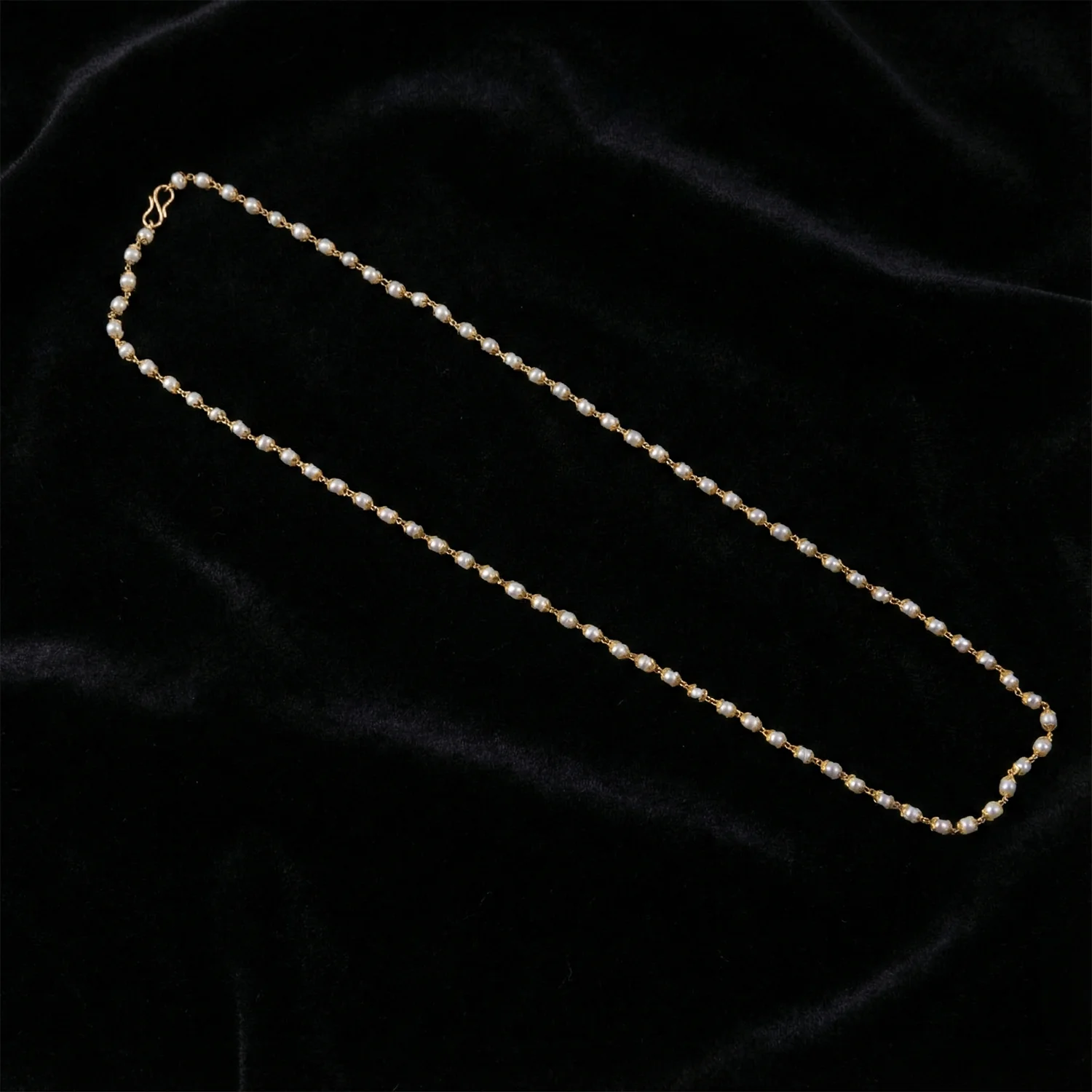 Elegant Pearl Beaded Long Necklace with Gold-Tone Link Chain (1Pc) - Image 6