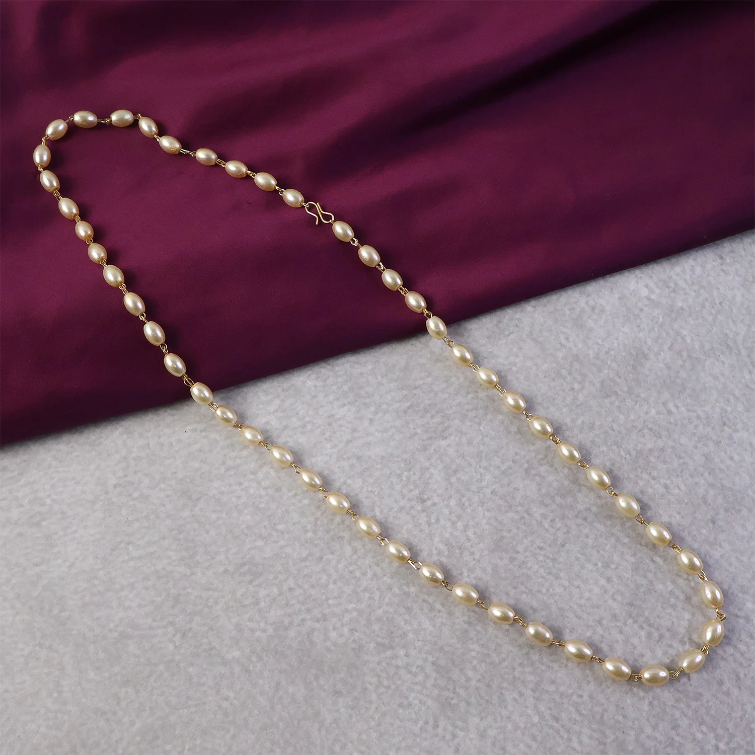 Elegant Pearl Beaded Necklace with Golden Chain Accents (1 Pc) - Image 6