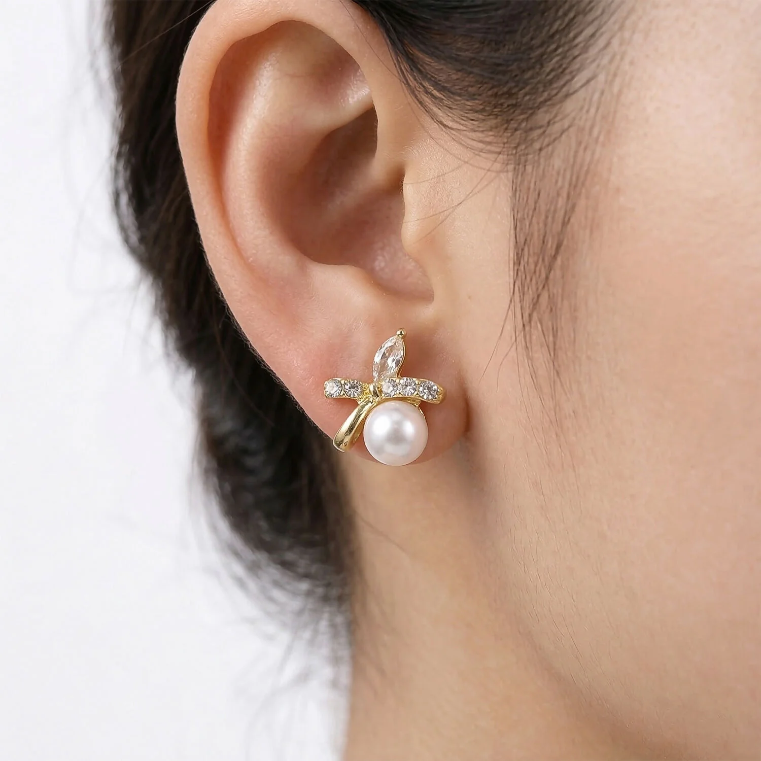 Elegant Pearl Butterfly Design Stud Earrings for Women and Girls - Image 4