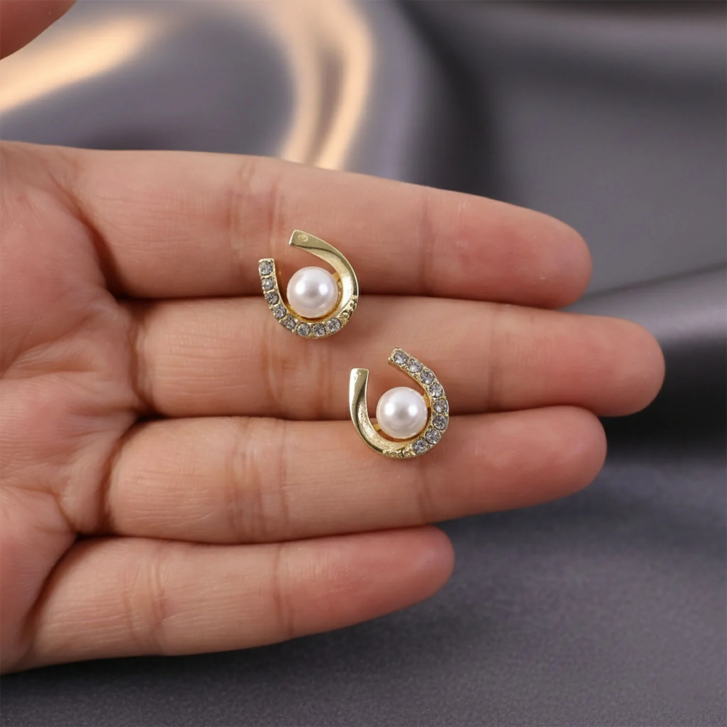 Elegant Pearl & Crystal U-Shape Stud Earrings for Women | Korean Style Fashion Jewelry - Image 4