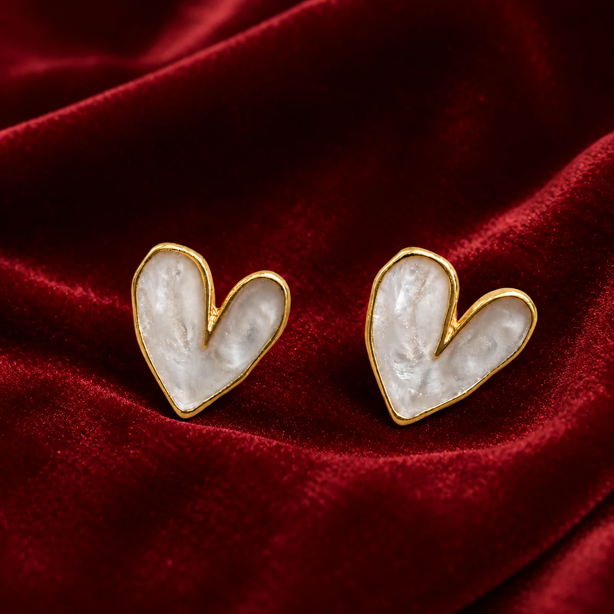 Elegant Pearl Heart Stud Earrings for Women Gold-Toned Minimal Earrings. - Image 3