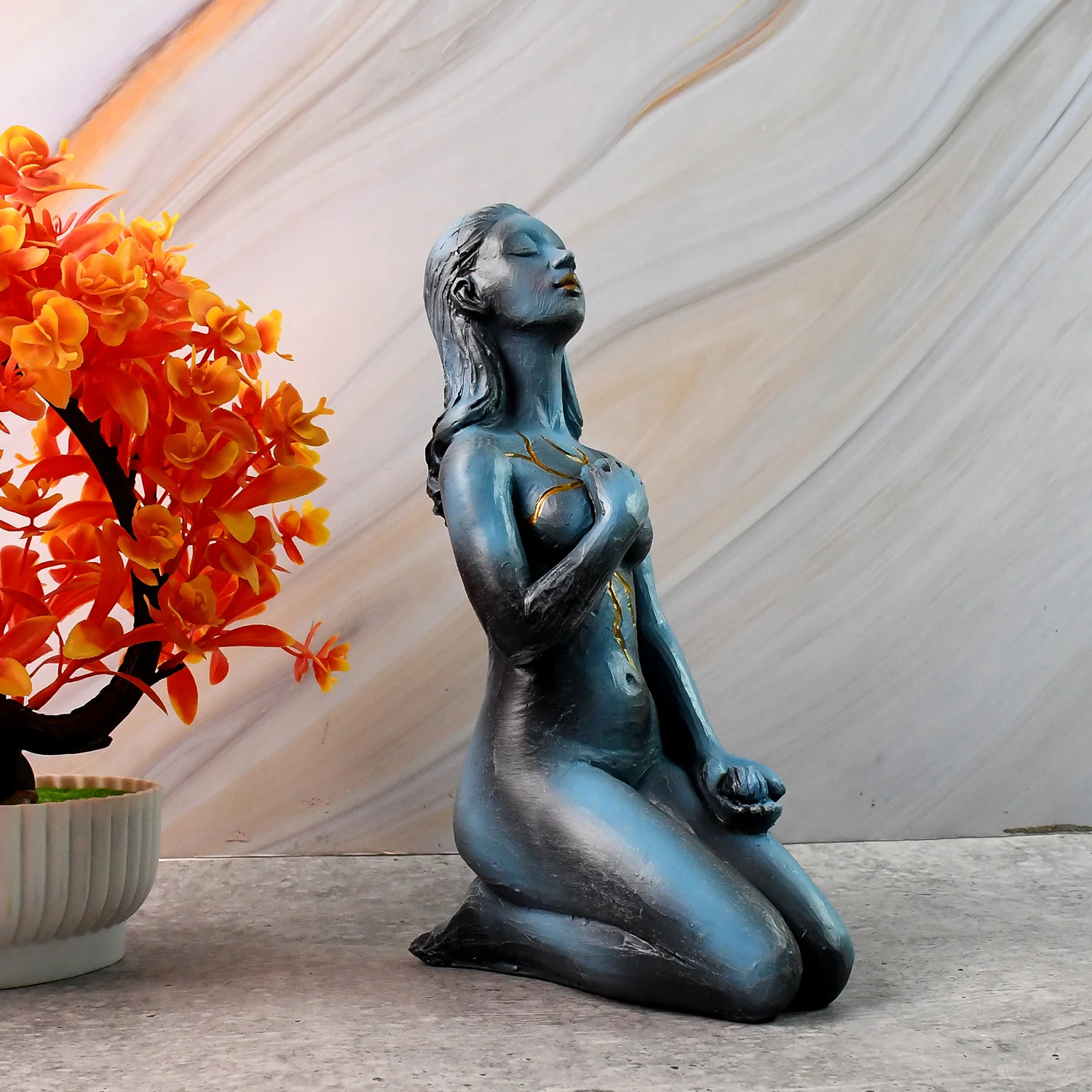 Elegant Resin Kneeling Woman Decorative Statue (1 Pc) - Image 3