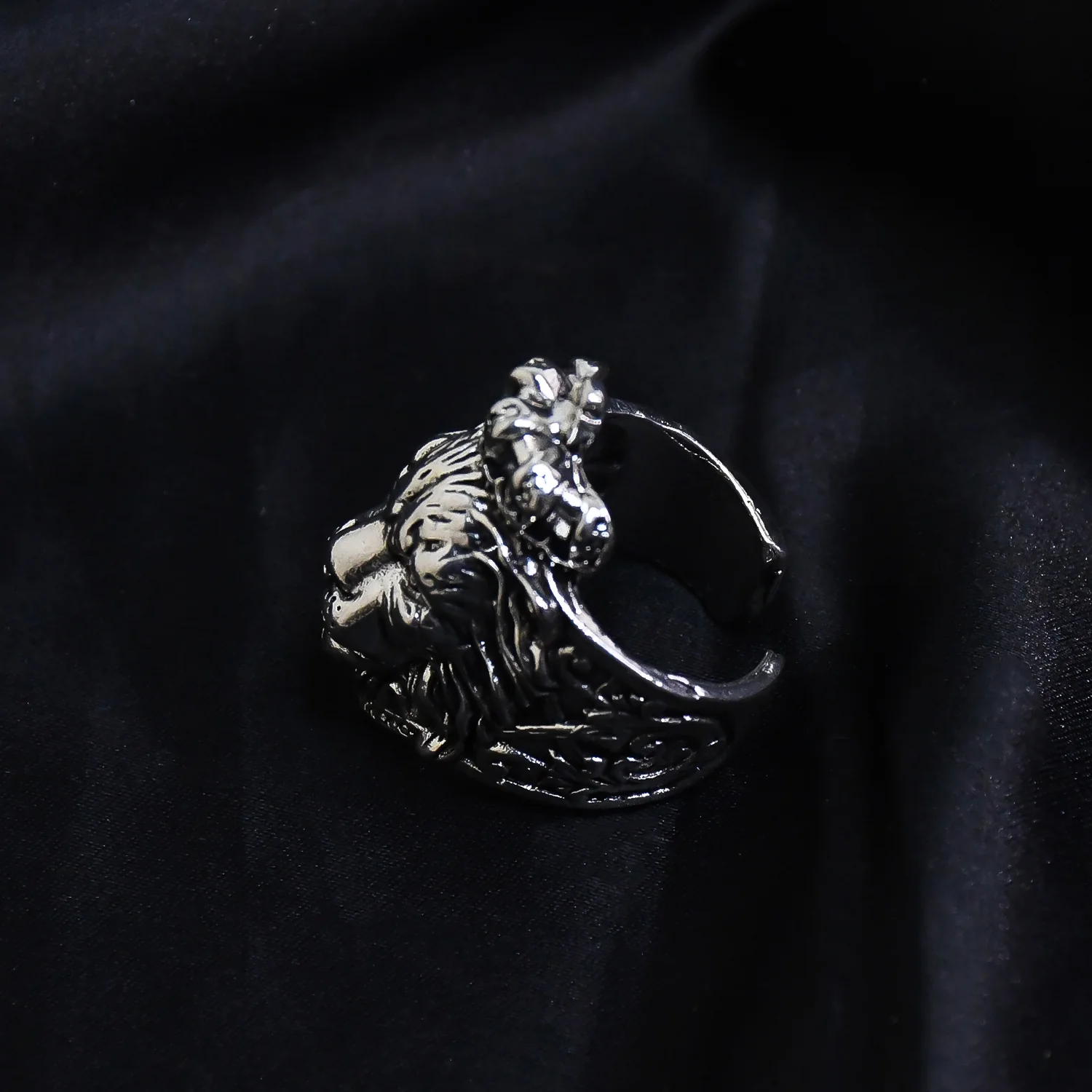 Elegant Ring Collection: Timeless Style for Every Occasion - Image 4