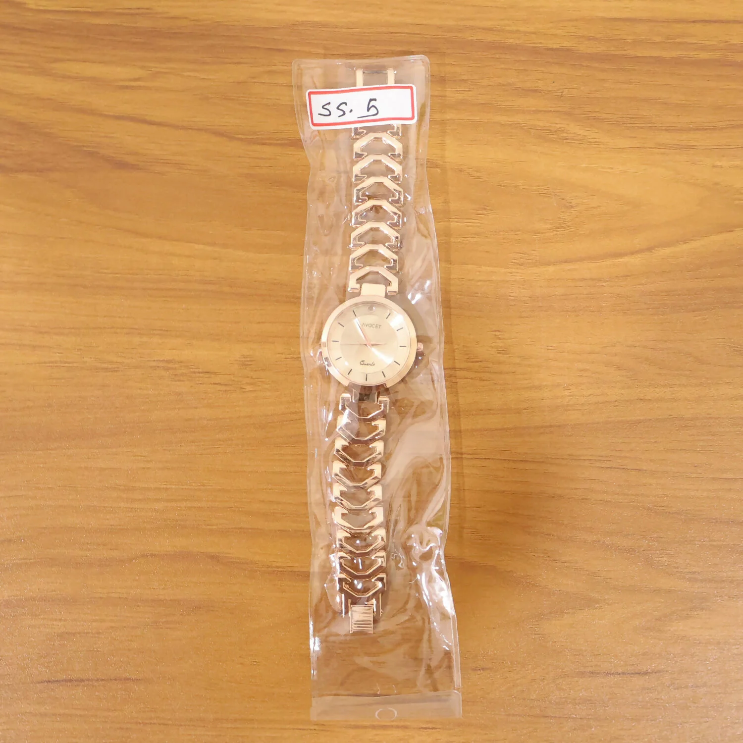 Elegant Rose Gold Analog Wrist Watch with Designer Bracelet Strap for Women - Image 7