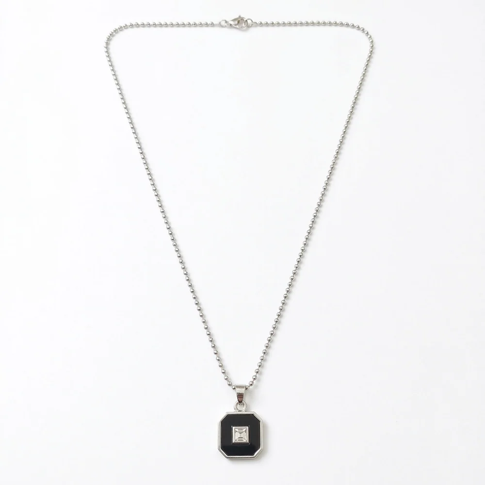 Elegant Silver Plated Black Square Pendant Necklace Stylish Chain Jewelry - Image 3