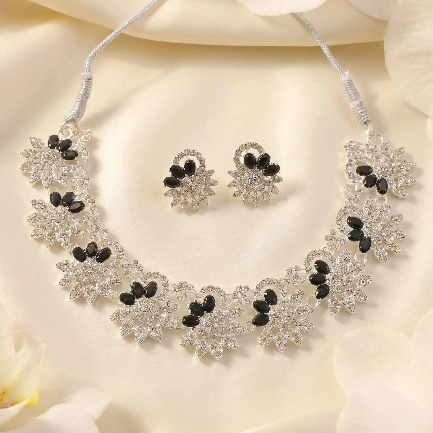 Elegant Silver-Plated Black Stone Necklace Set with Earrings For Woman - Image 2