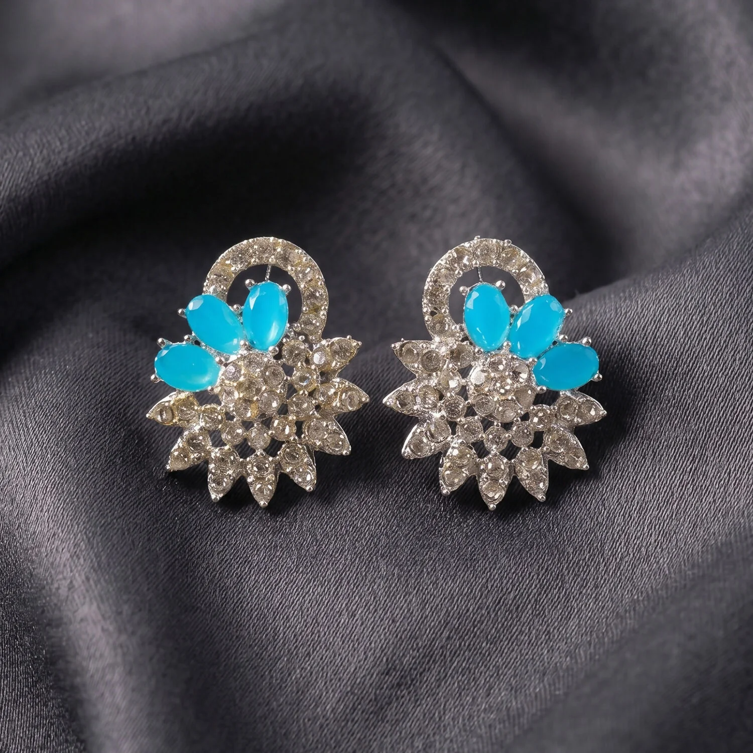 Elegant Silver-Plated Necklace Set with Earrings and Blue Gemstones - Image 4