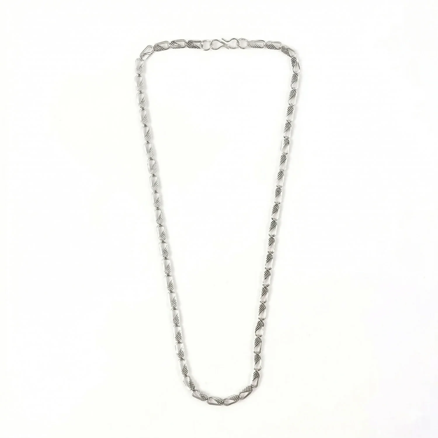 Elegant Silver Tone Textured Chain Necklace for Men & Women - Image 5
