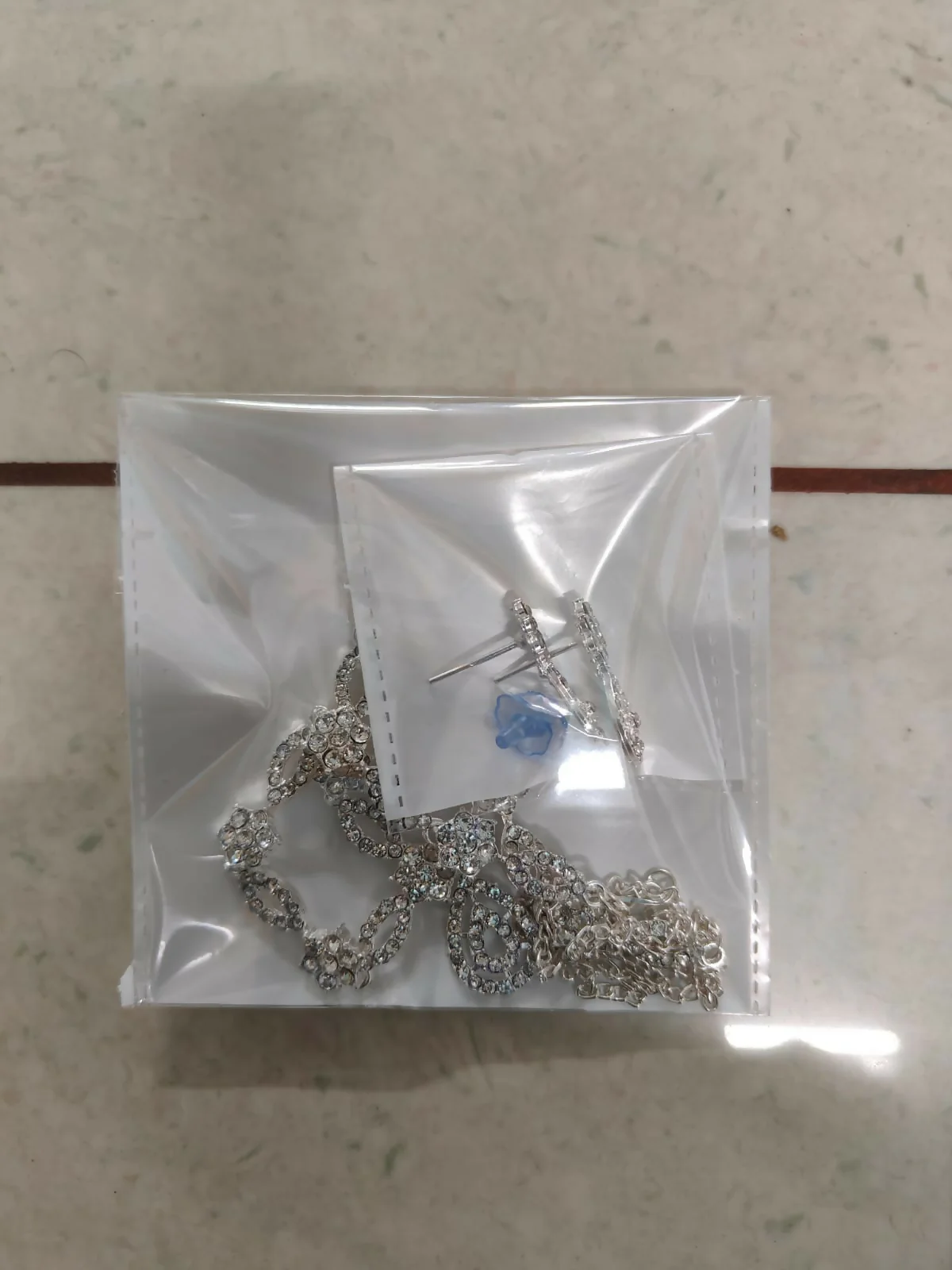 Elegant Silver-Toned American Diamond Jewellery Set - Image 5