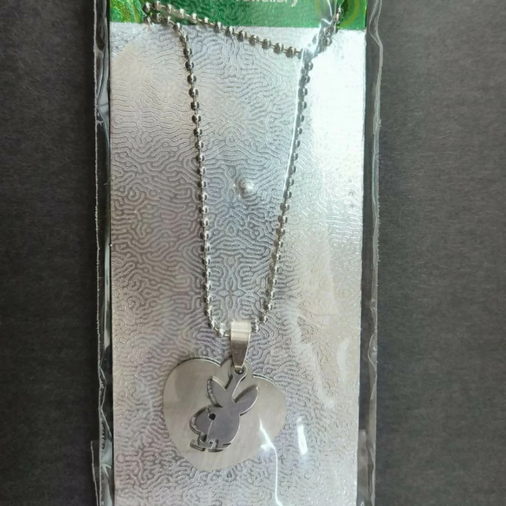 Elegant Stylish Heart Pendant Necklace with Rabbit Cutout Design Chain Jewelry - Image 4