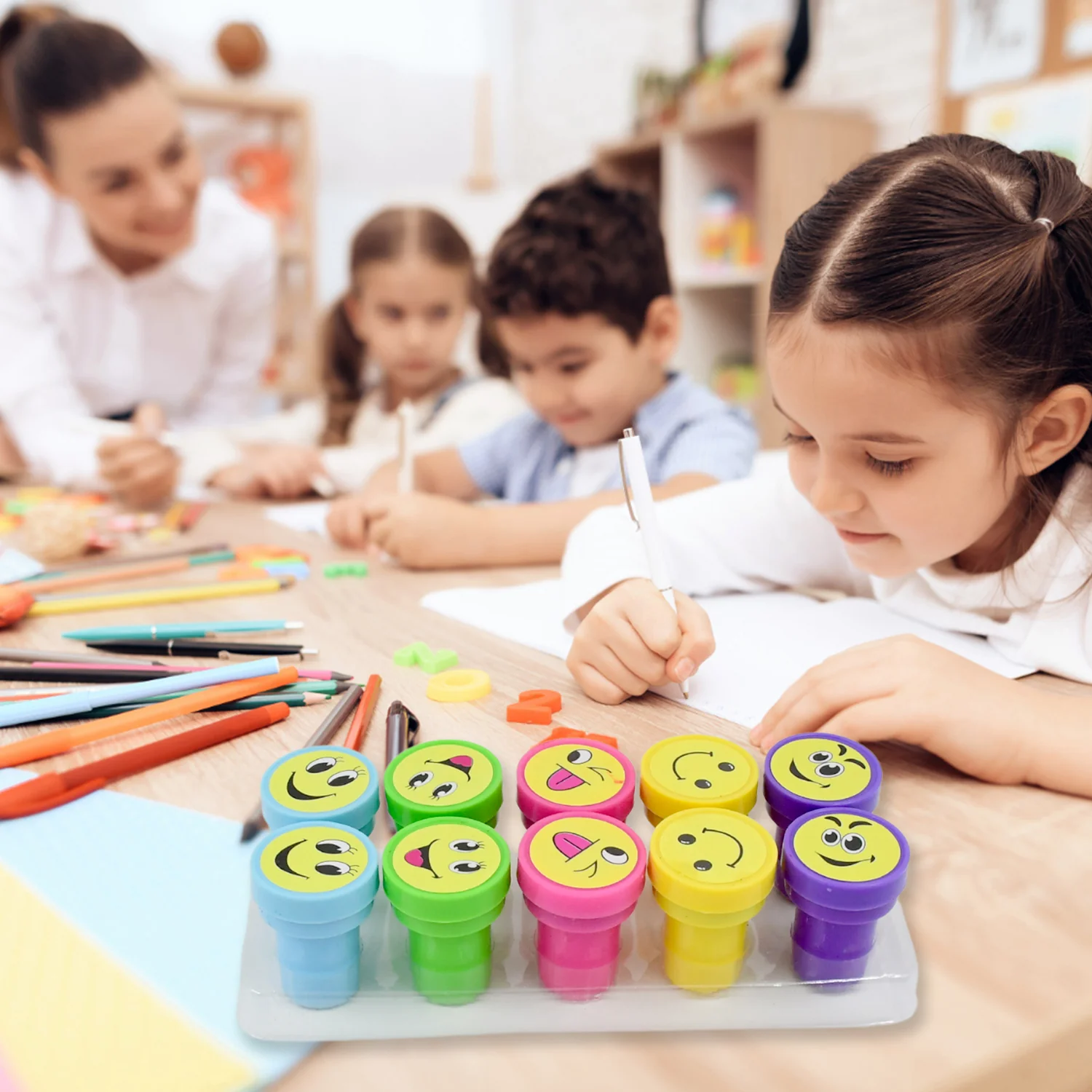 Emoticon Stamps 10 pieces in Round Shape Stamp (Multicolor / 10 Pc) - Image 3