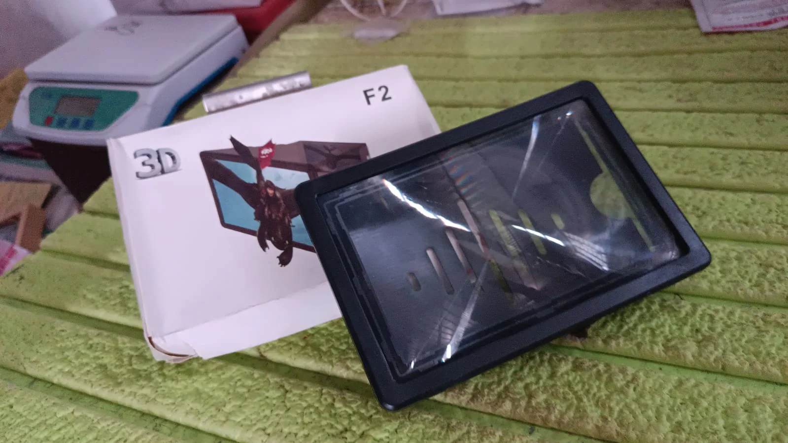 Enlarged Screen 3D HD Mobile Phone Screen Magnifier Amplifier (1 Pc) - Image 7