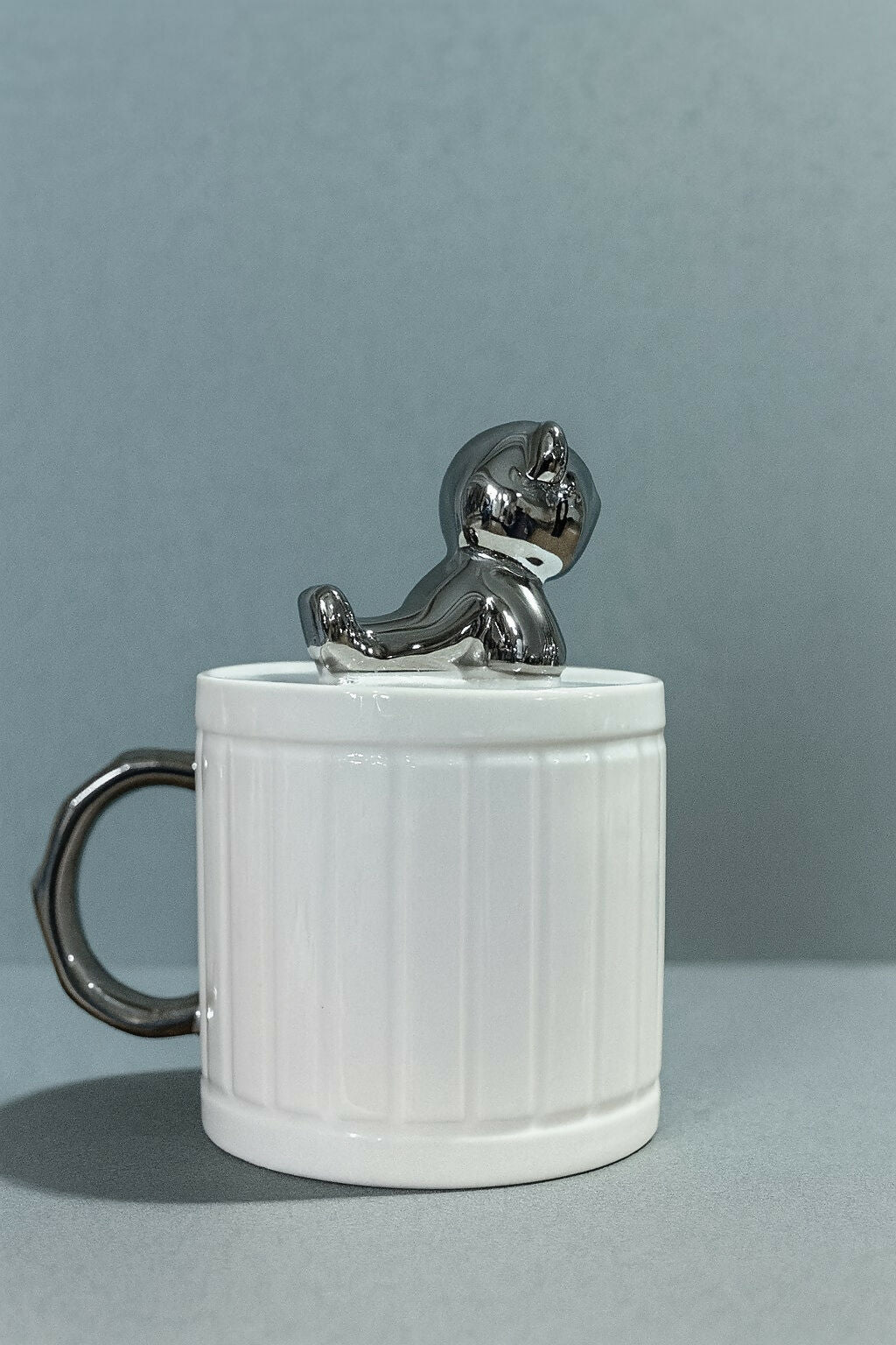 Ceramic Mug with 3D Bear Lid & Metallic Handle – Cute Gift Cup - Image 2