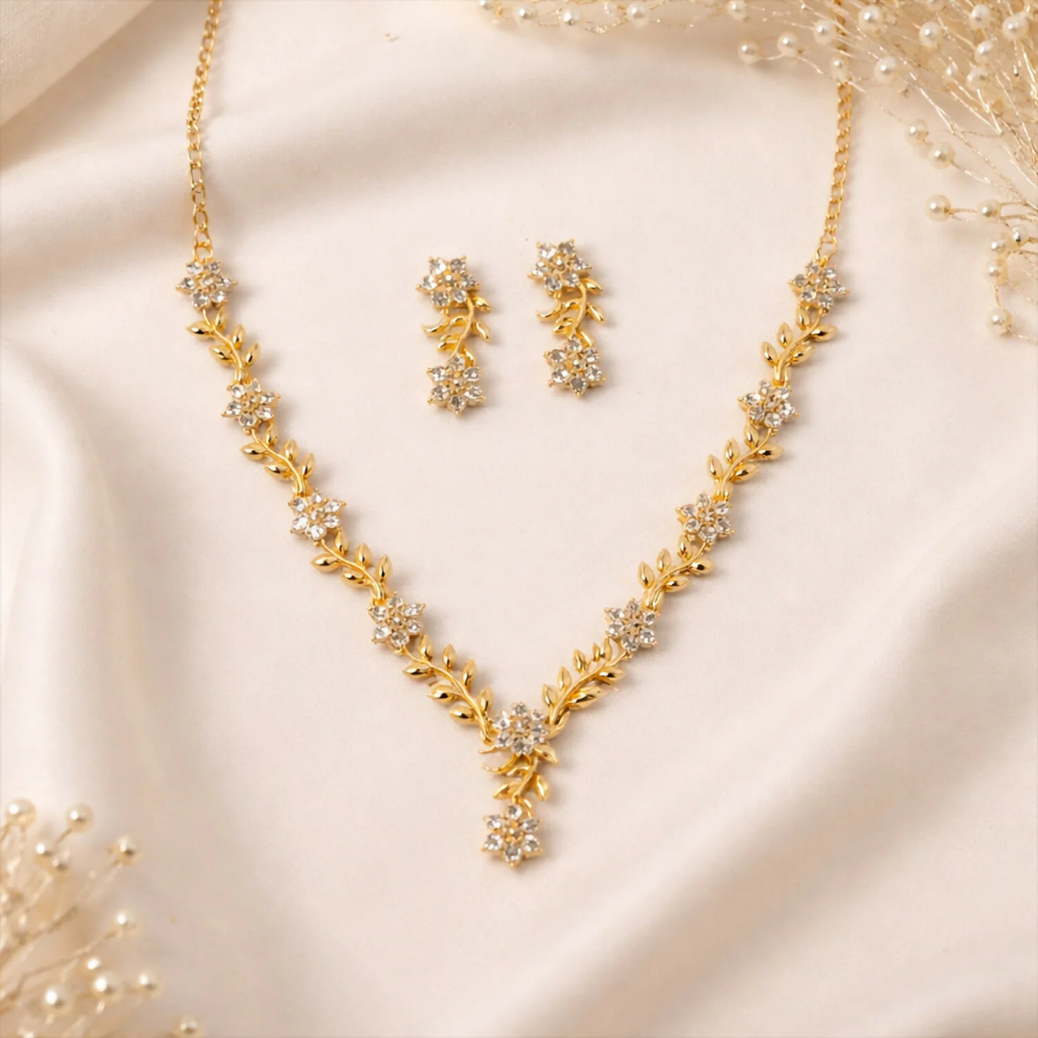 Everlasting Bloom V-Necklace Diamond Necklace - Image 3