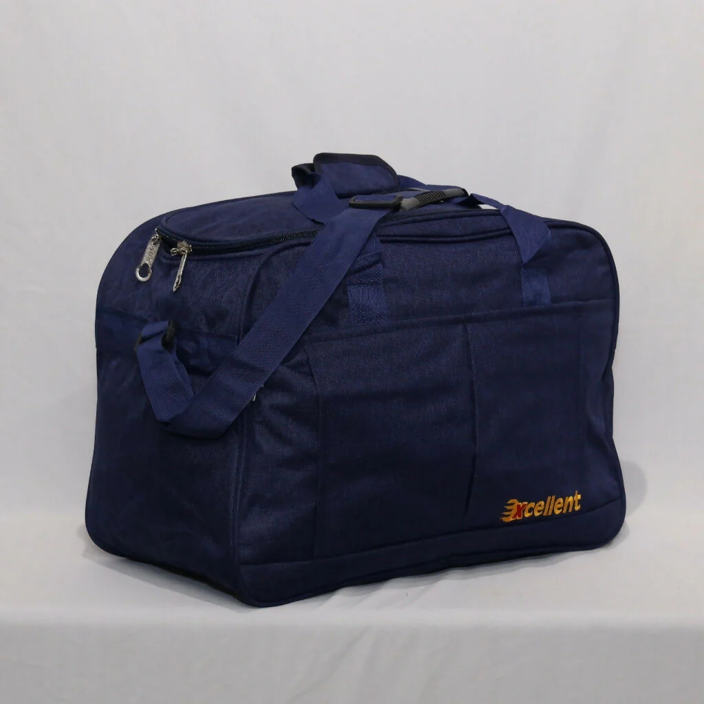 EXCELLENT Large Travel Duffle Bag with Shoulder Strap & Multiple Pockets - Image 4