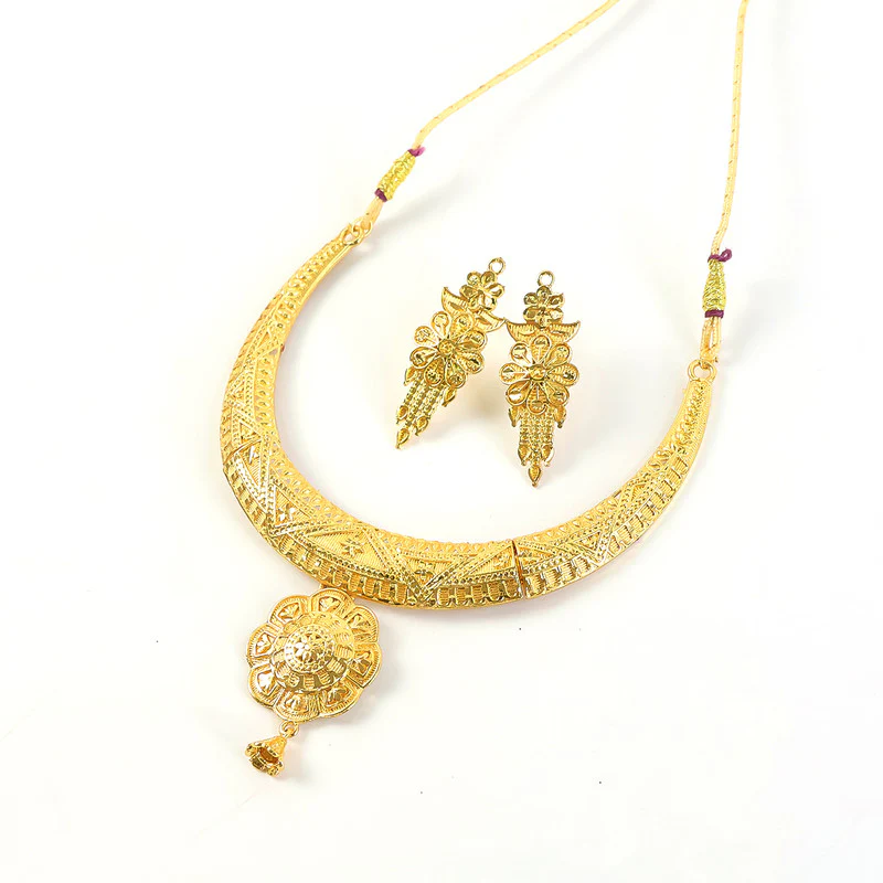 Exclusive Crescent-Style Gold-Plated Necklace Set with Traditional Engraved Detailing - Image 5