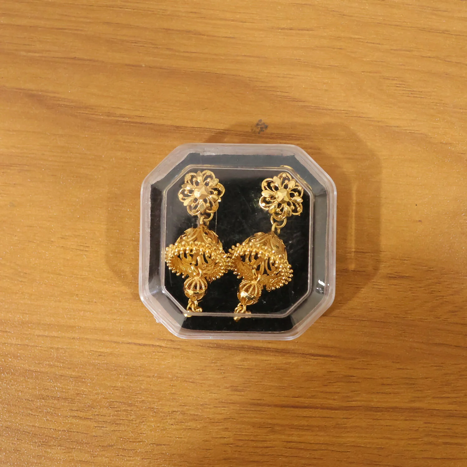 Exquisite Ethnic Gold-Toned Jhumki Earrings for Weddings and Festive Wear - Image 6