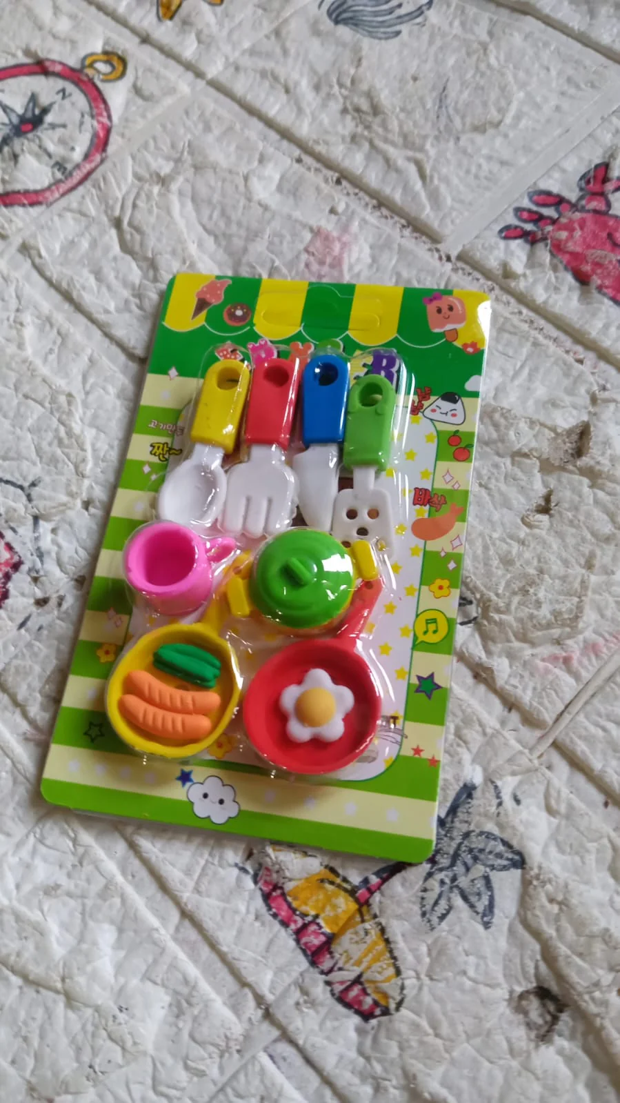 Fancy & Stylish Mini Erasers for Kids (8 Pc Set) - Fun Designs, Party Favors - Image 8
