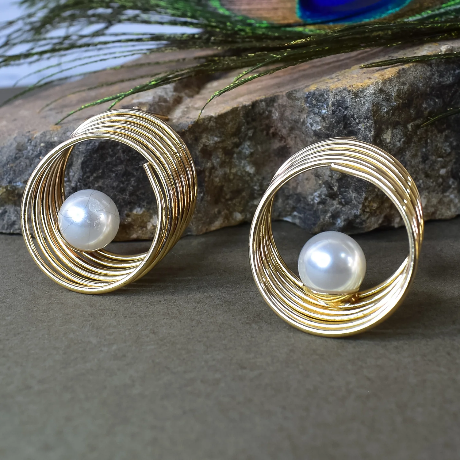 Fashionable Earring Set with Bold Designs - Image 3