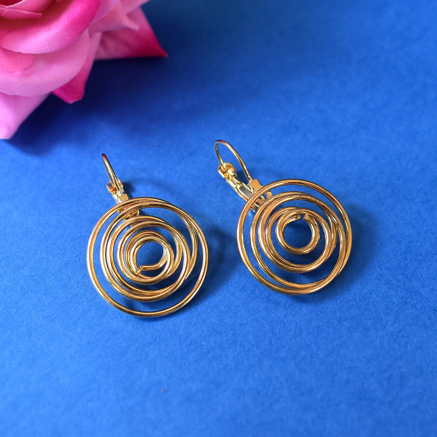 Fashionable Earring Set with Sparkling Gemstone Accents - Image 3