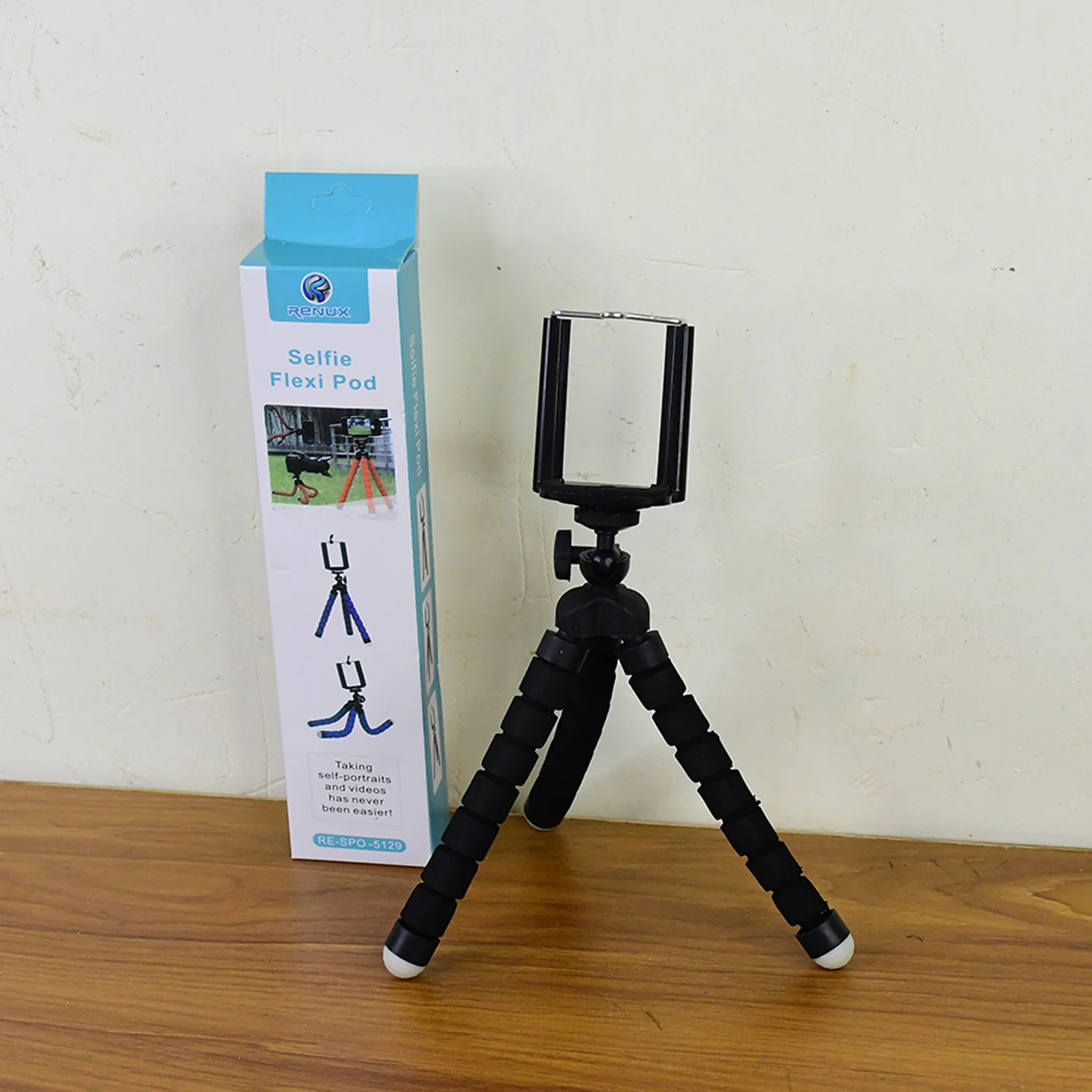 Flexible Mini Tripod Stand with Adjustable Mobile Holder - Image 12
