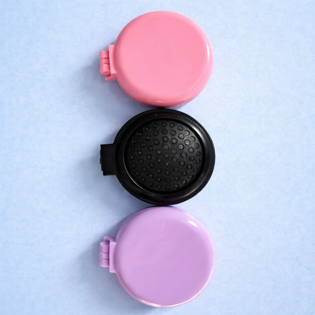 Foldable Hair Brush with Mirror Compact Travel Hair Comb for Women & Girls(COLOR MAY VARY) - Image 4