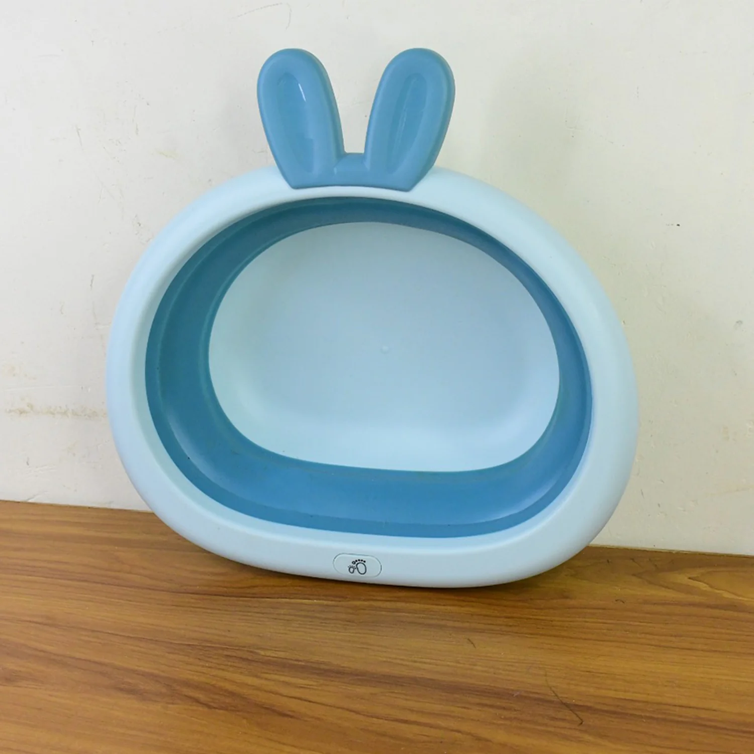 Foldable Multipurpose Collapsible Basin with Bunny Ear Handle - Image 8