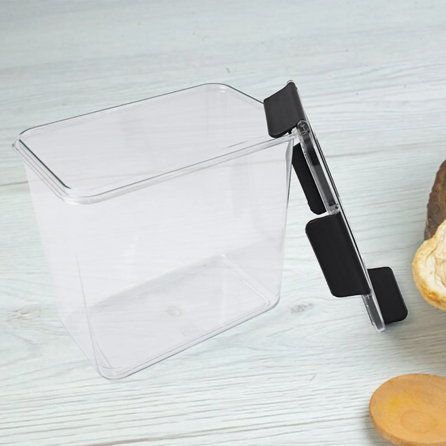 Food Storage Container Airtight Plastic Container with Easy Snap Lids (2500ml / 1 Pc) - Image 6