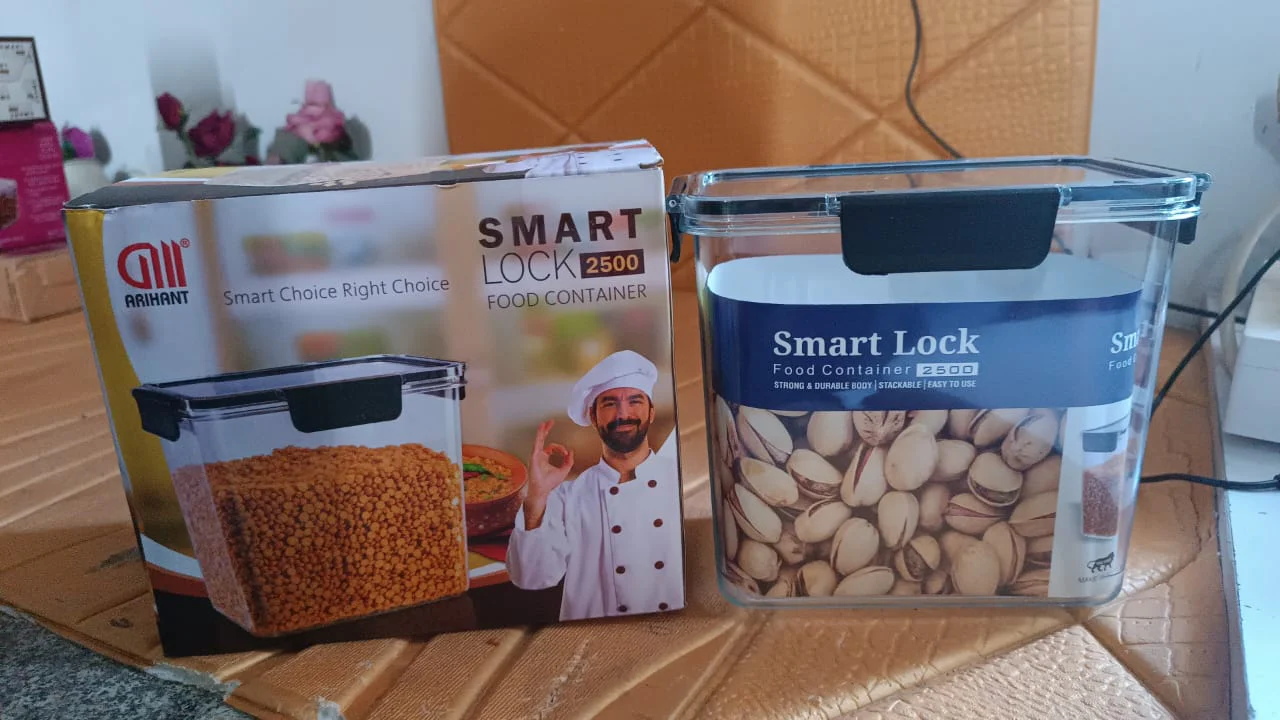 Food Storage Container Airtight Plastic Container with Easy Snap Lids (2500ml / 1 Pc) - Image 8