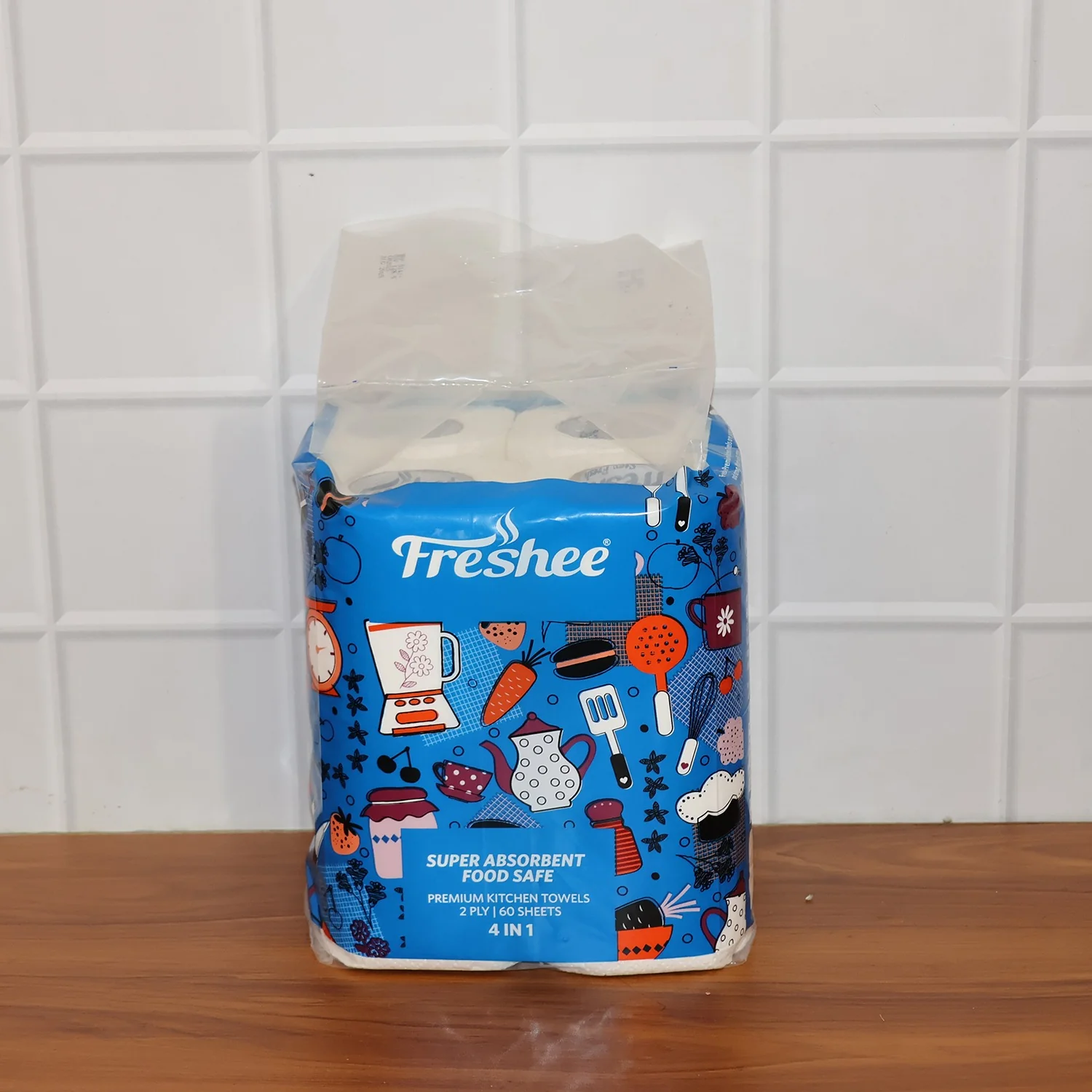 Freshee Super-Absorbent Kitchen Roll 4-in-1 Paper (4 Rolls × 60 Sheets = 240 Sheets) - Image 11