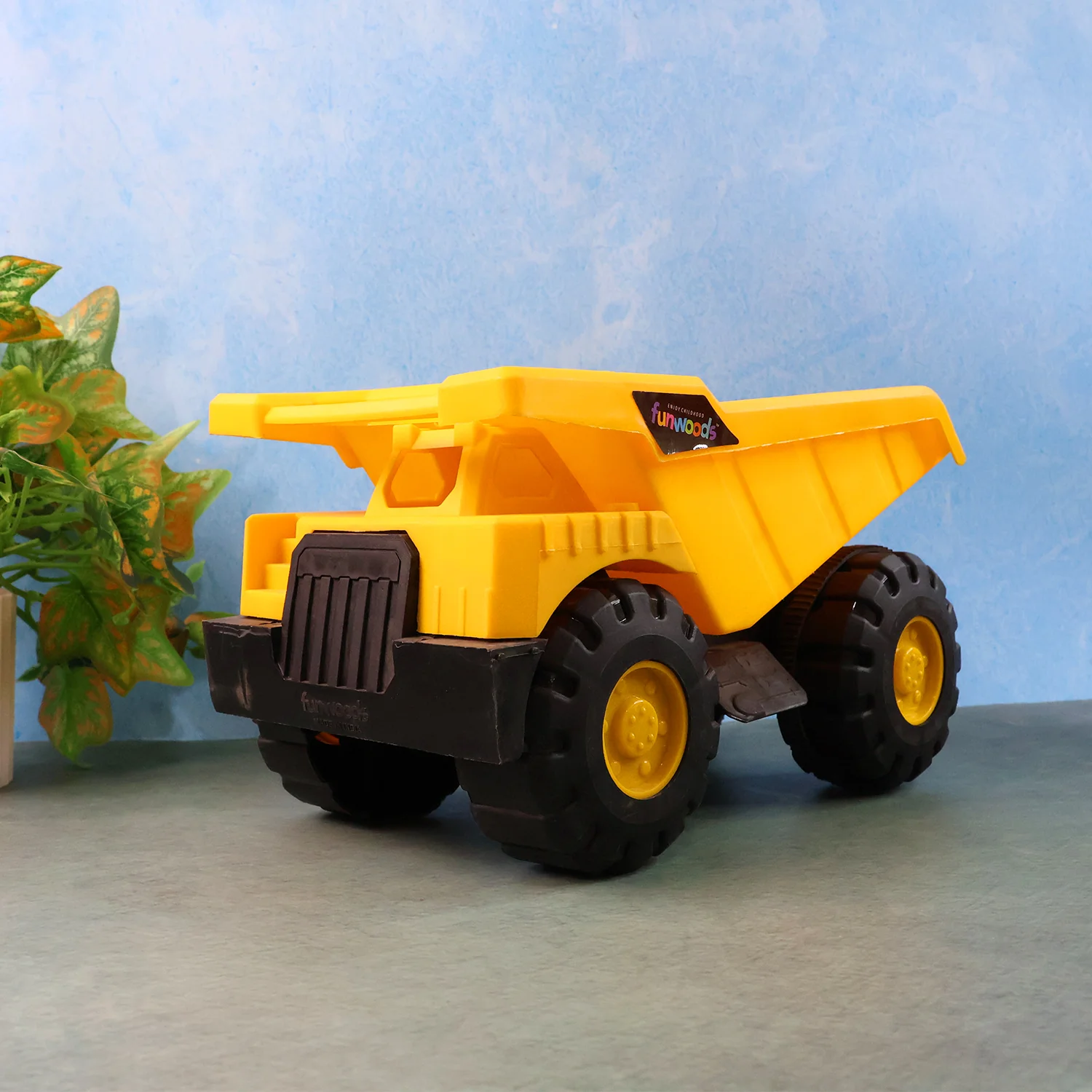 Funwoods Friction-Powered Dump Truck Toy - (1 Pc) - Image 4