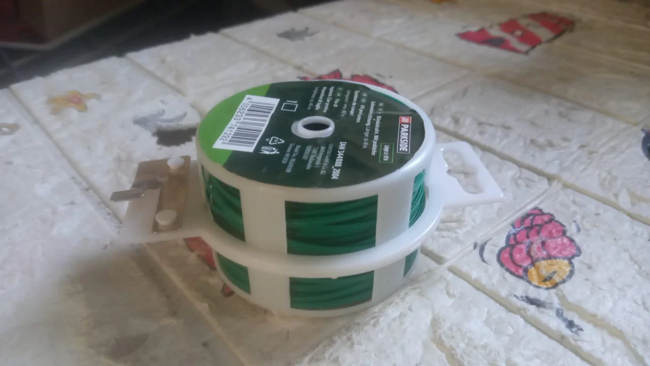 Garden Wire, Sturdy Plant Ties for Support, Garden Ties with Cutter (50 Mtr) - Image 11