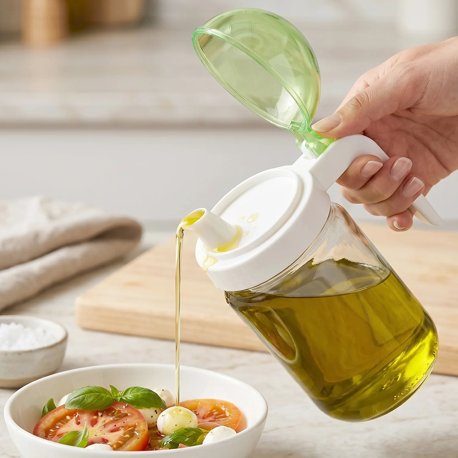 Glass Oil Bottle with Lid - 580ml Capacity, Perfect for Oil - Image 5