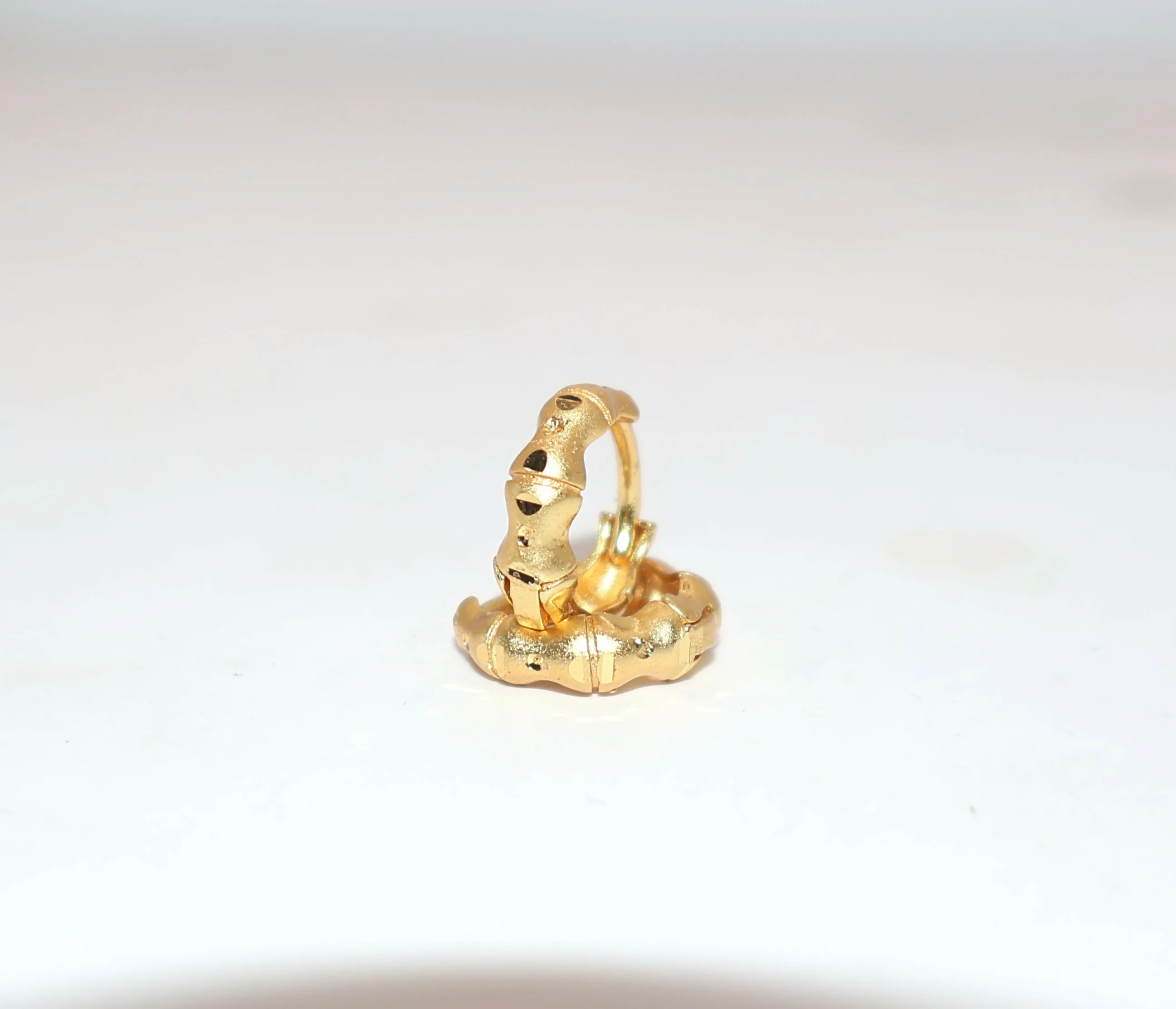 Gold Bamboo Texture Hoop Earrings kan ki bali for Women - Image 3
