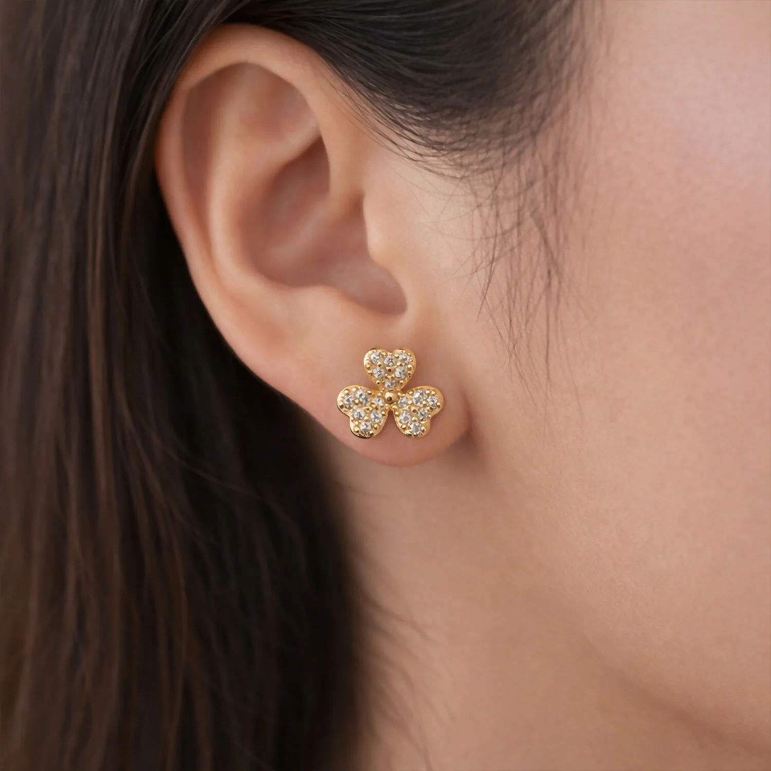 Elegant Clover Flower Design Stud Earrings for Women – Gold Tone Sparkling Floral Earrings - Image 2