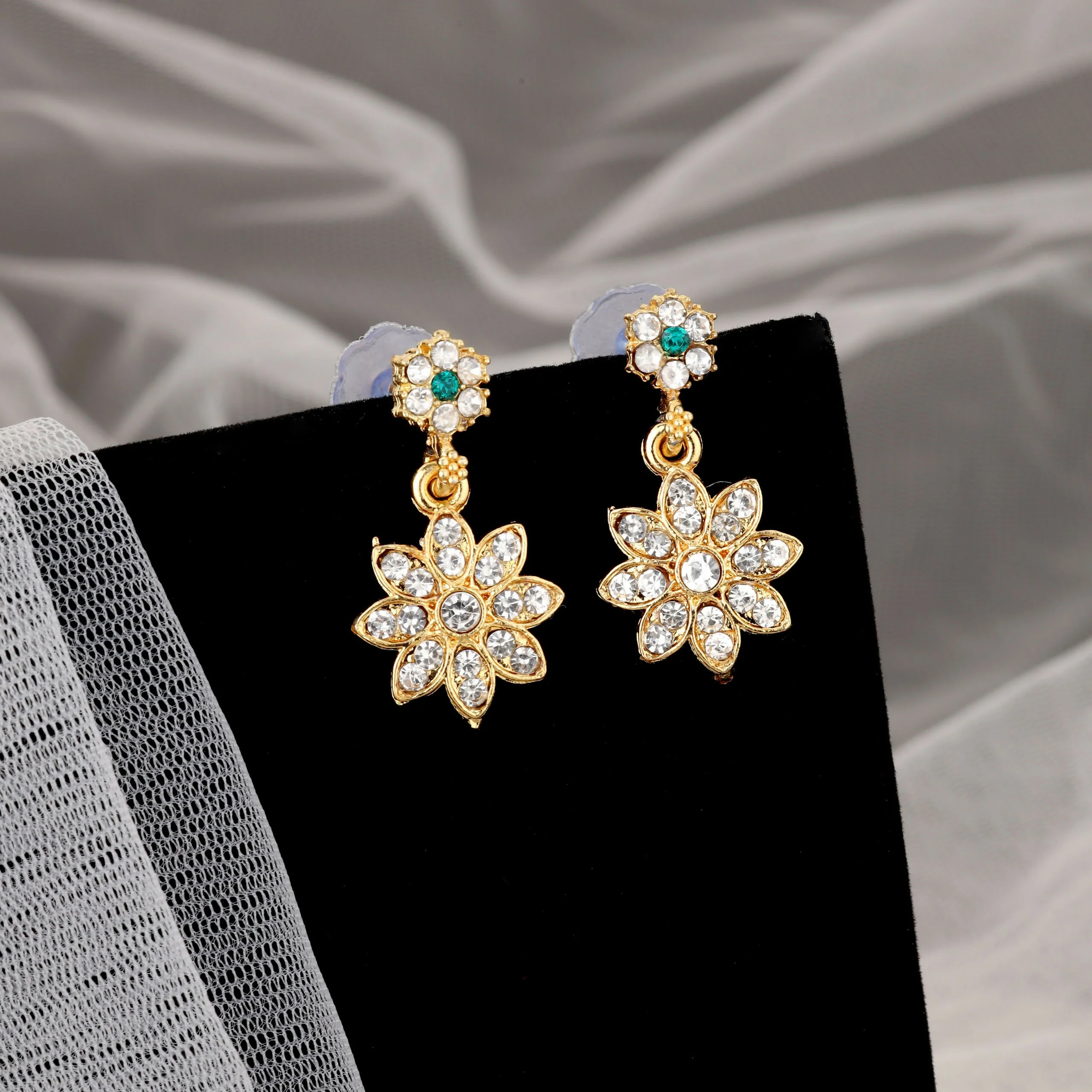 Gold-Plated Emerald Green & Diamond-Look Floral Choker Necklace Set - Image 2