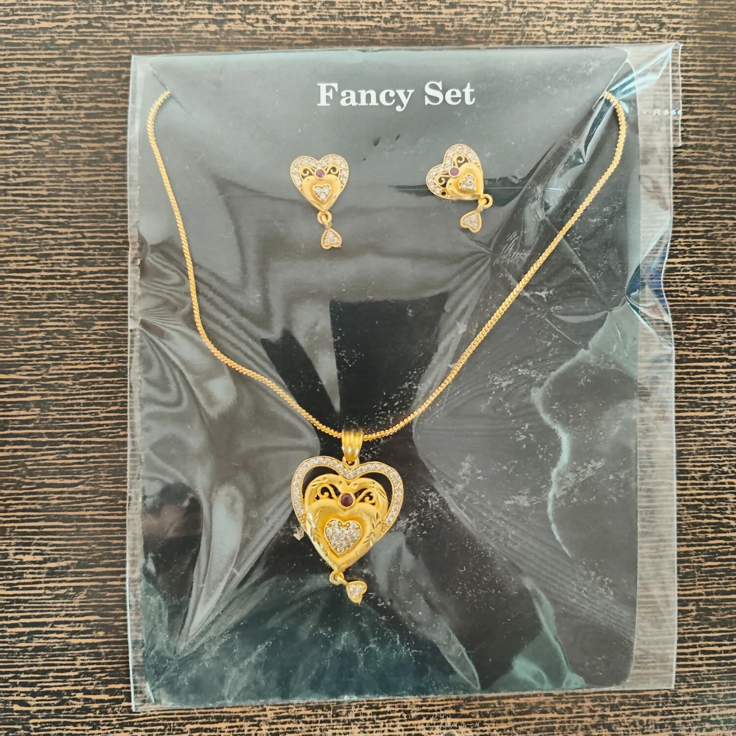 Gold-plated Heart Pendant and Earrings Set with Ruby and Cubic Zirconia - Image 4