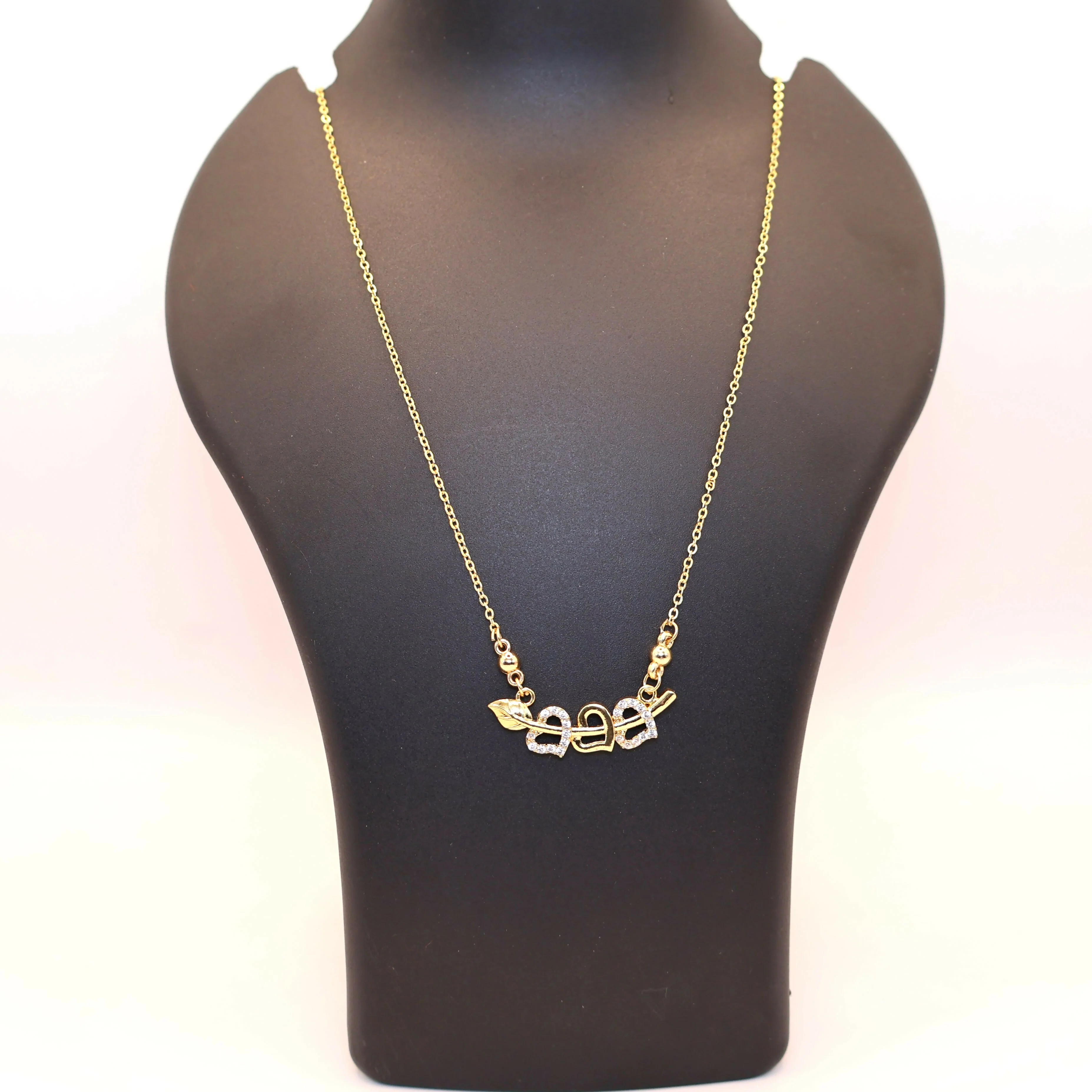 Gold Plated Interlocking Hearts Leaf AD Pendant Necklace For women and girls - Image 4