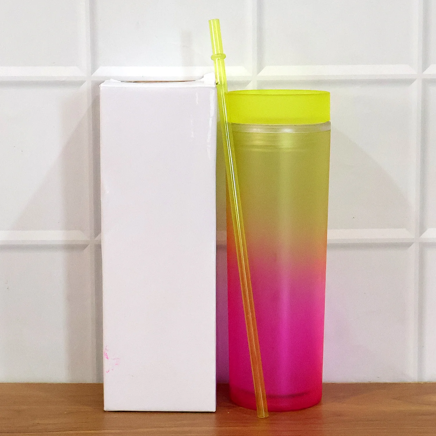 Gradient Plastic Drinking Tumbler Cup with Lid and Straw 400 ML Approx - Image 7