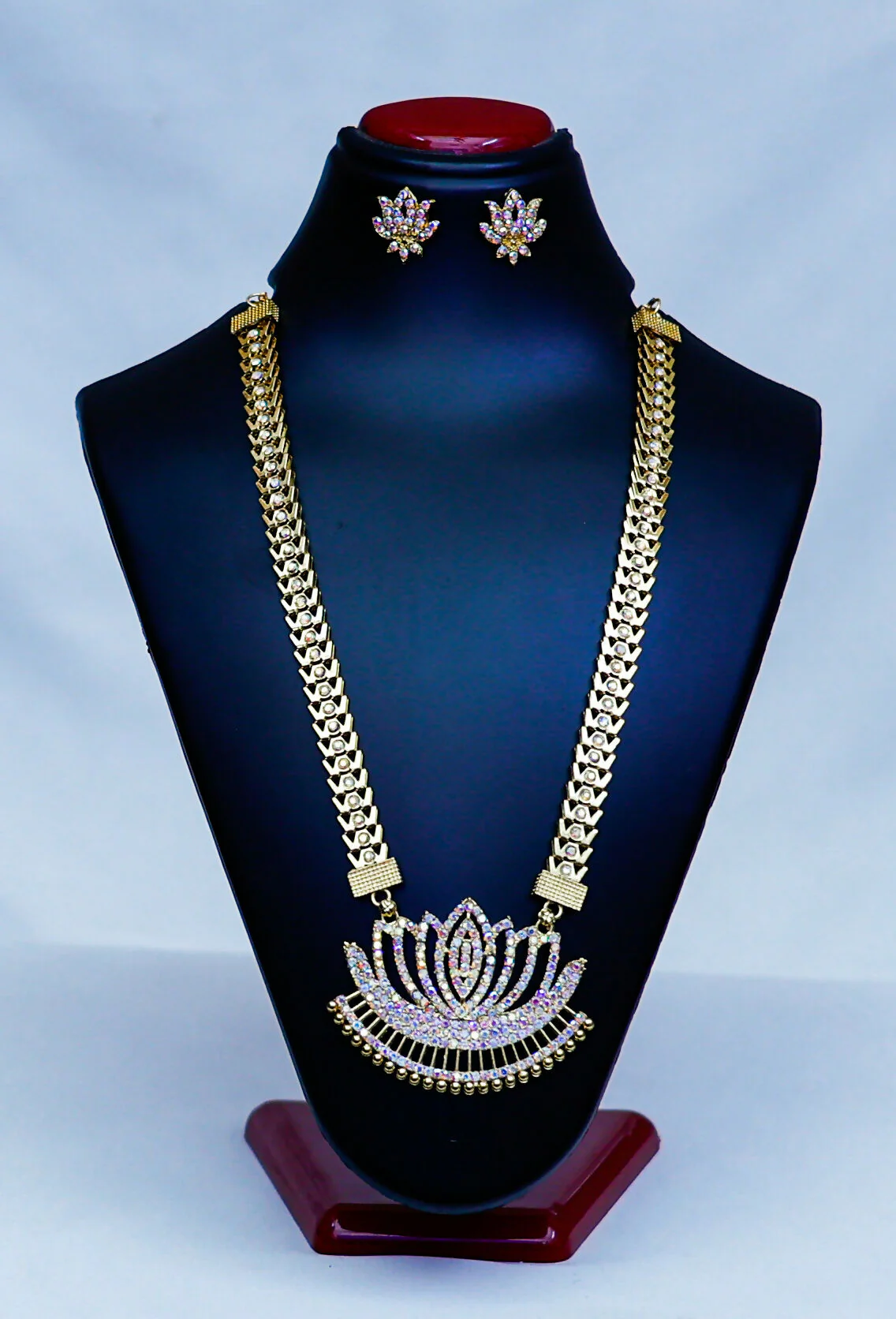 Grand Gold-Toned American Diamond Lotus Necklace Set - Image 3