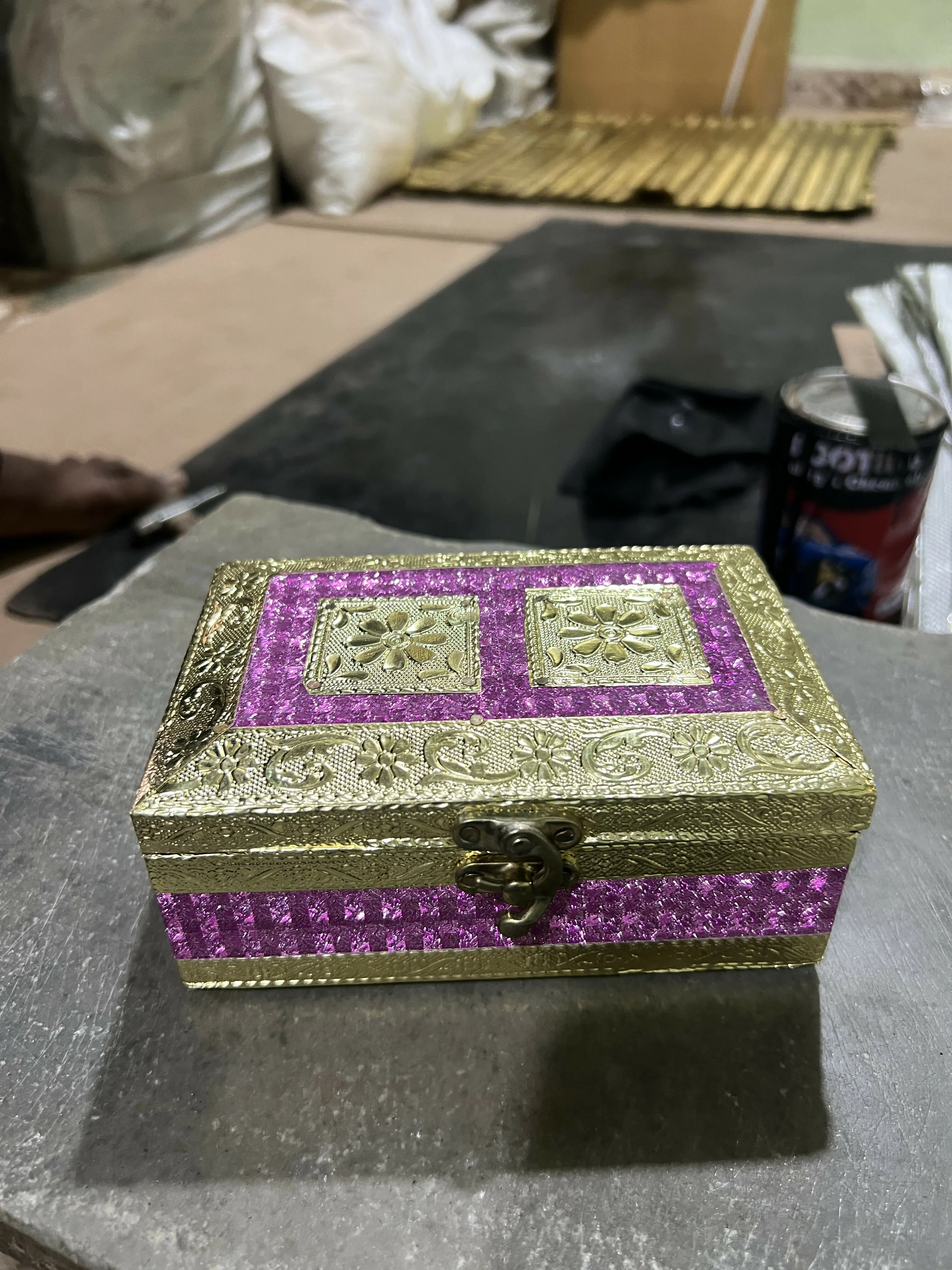Handcrafted Golden Embossed Magenta Glitter dry fruit Box (6x4 Inch) - Image 5