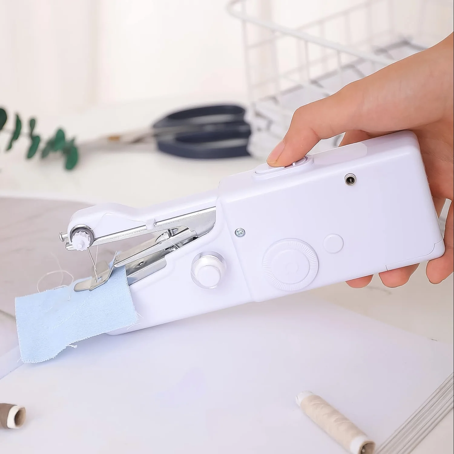 Handheld Portable Mini Electric Cordless Sewing Machine for Beginners - Image 5