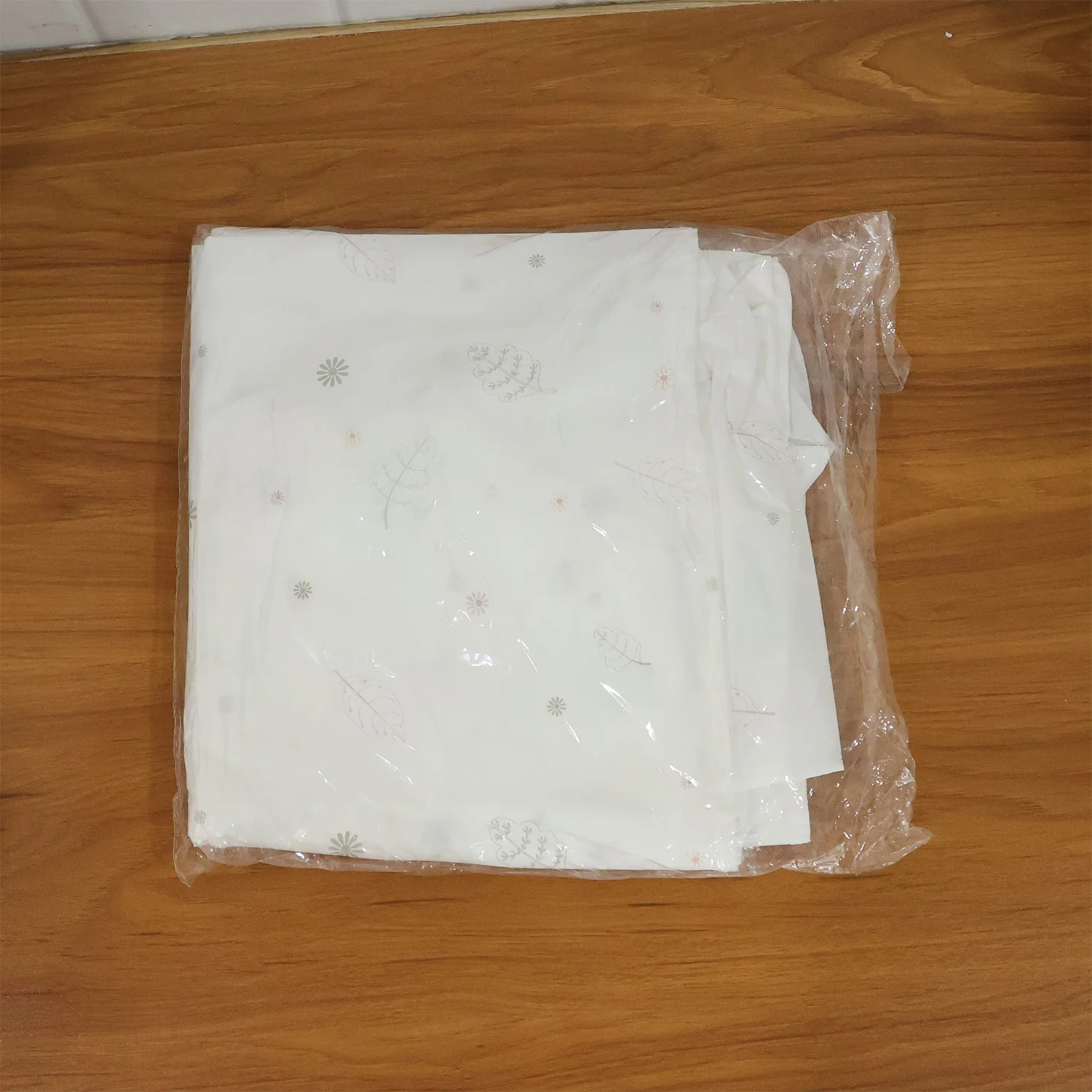 Hanging Garment Storage Cover (100 × 50 cm) - Image 7