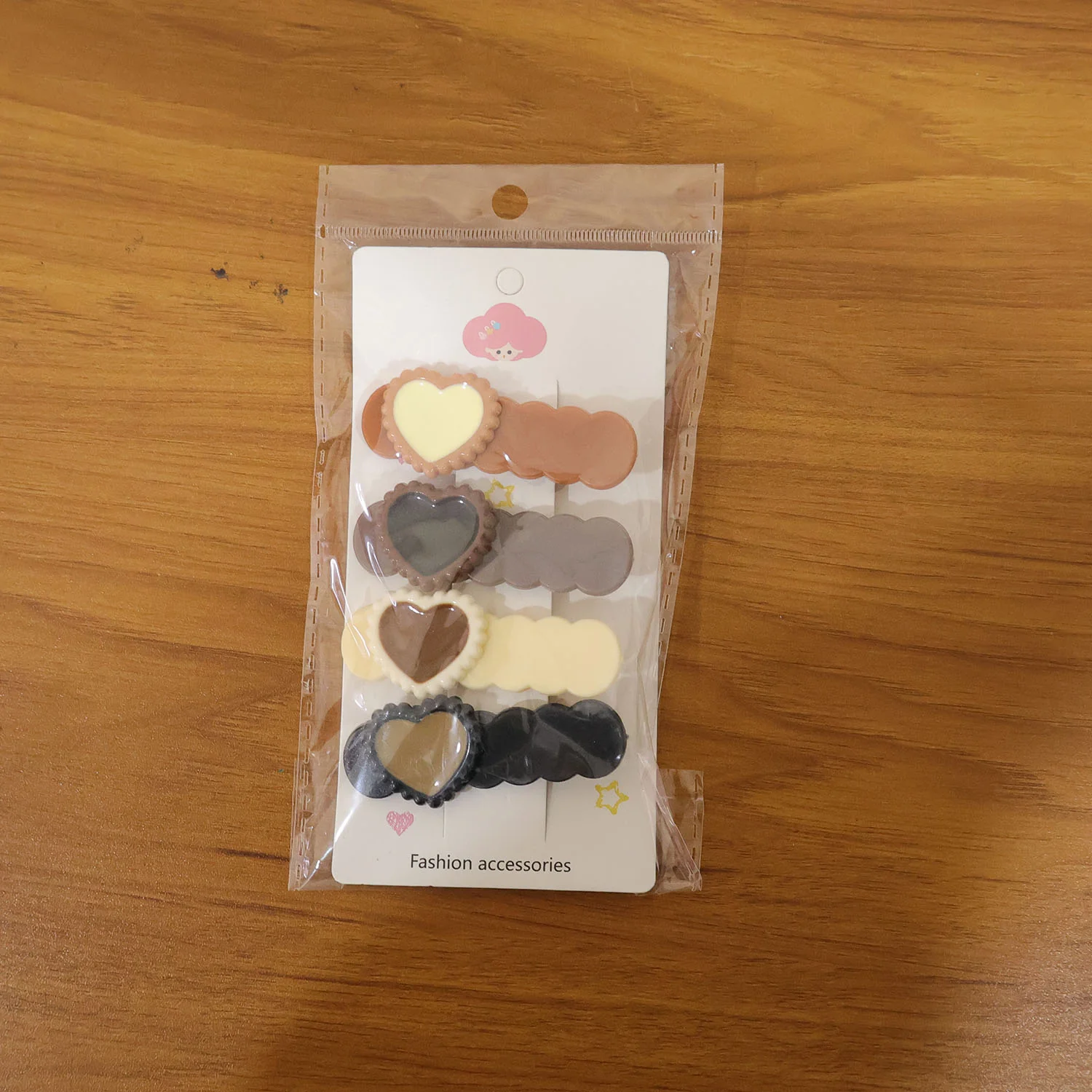 Heart Design Decorative Hair Clips Set (4 Pc) - Image 8
