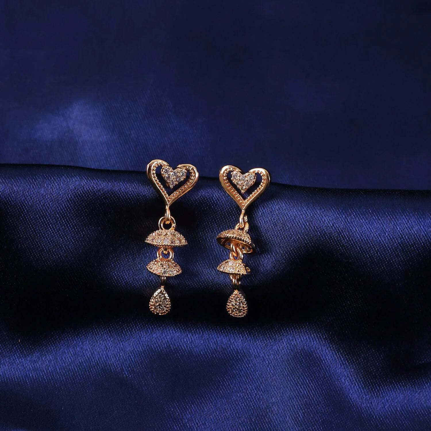Elegant Clover Flower Design Stud Earrings for Women – Gold Tone Sparkling Floral Earrings - Image 4