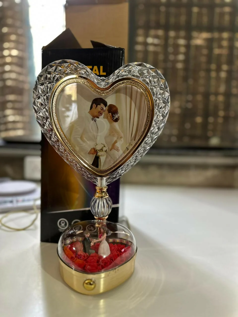 Heart Shape LED Photo Frame Lamp with Rose Dome Base Light - Image 6