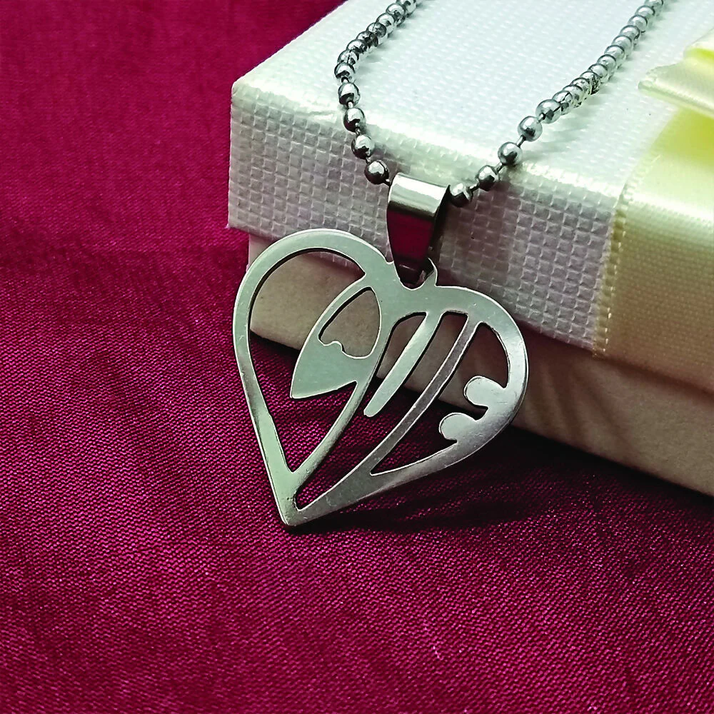 Heart Shaped Love Chain Pendant - Image 4