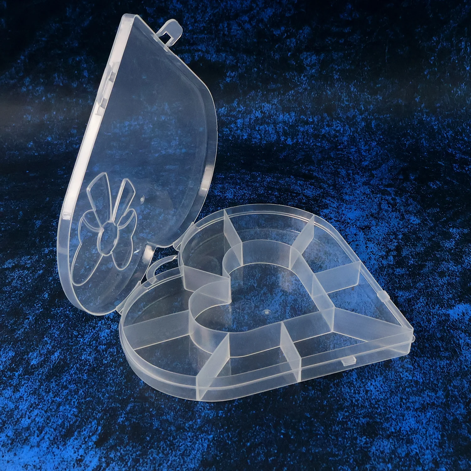 Heart-Shaped Plastic Bead Storage Organizer Box (1 Pc) - Image 3