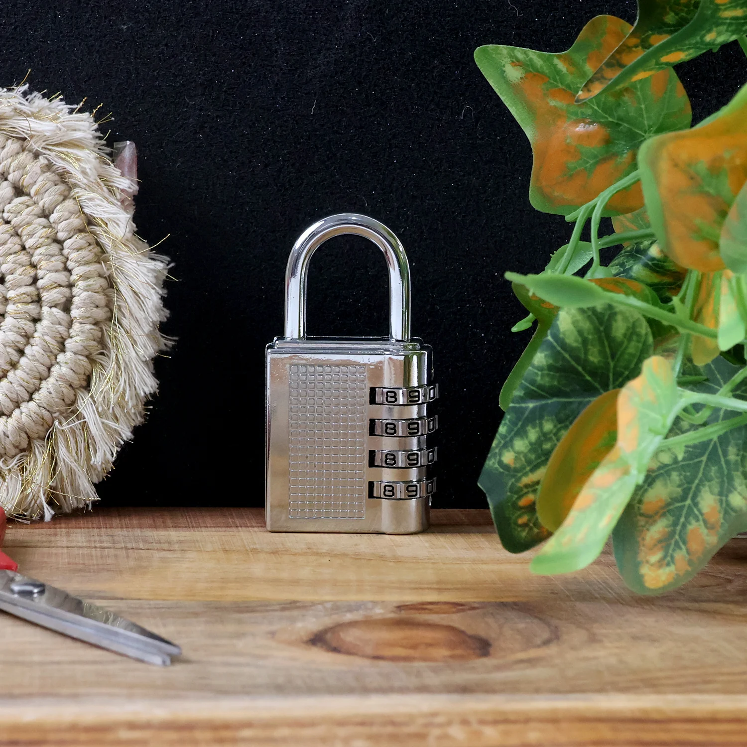 Heavy-Duty 4-Digit Resettable Combination Padlock (1 Pc) - Image 9